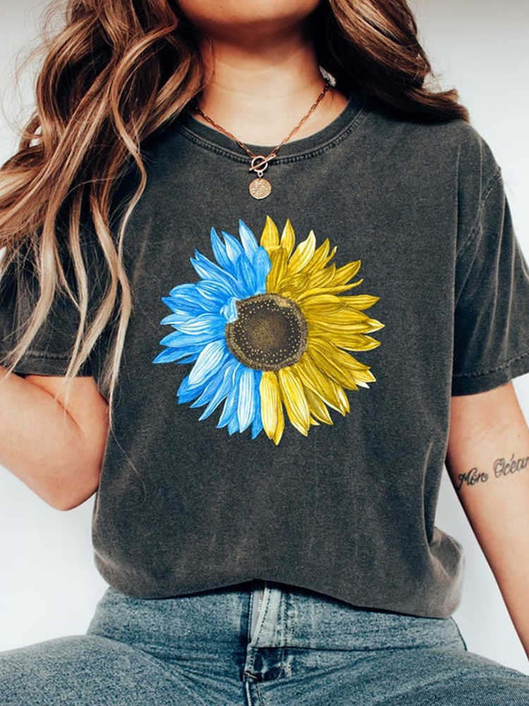 Women's Ukrane Sunflower Flowers Art Pattern Casual T Shirt