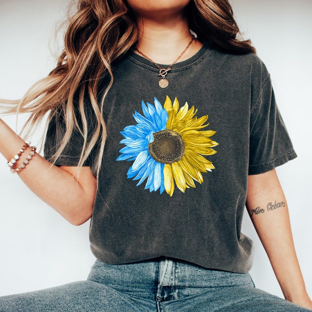 Women's Ukrane Sunflower Flowers Art Pattern Casual T Shirt